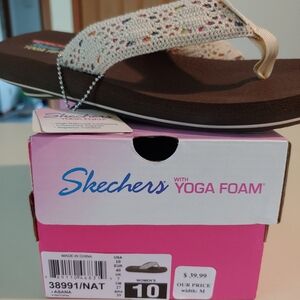Skechers sandals with yoga foam